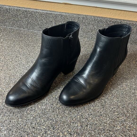 Clarks Classic Ankle Bootie Womens Sz 9M Black Leather Comfort Casual Block Heel - Picture 4 of 11